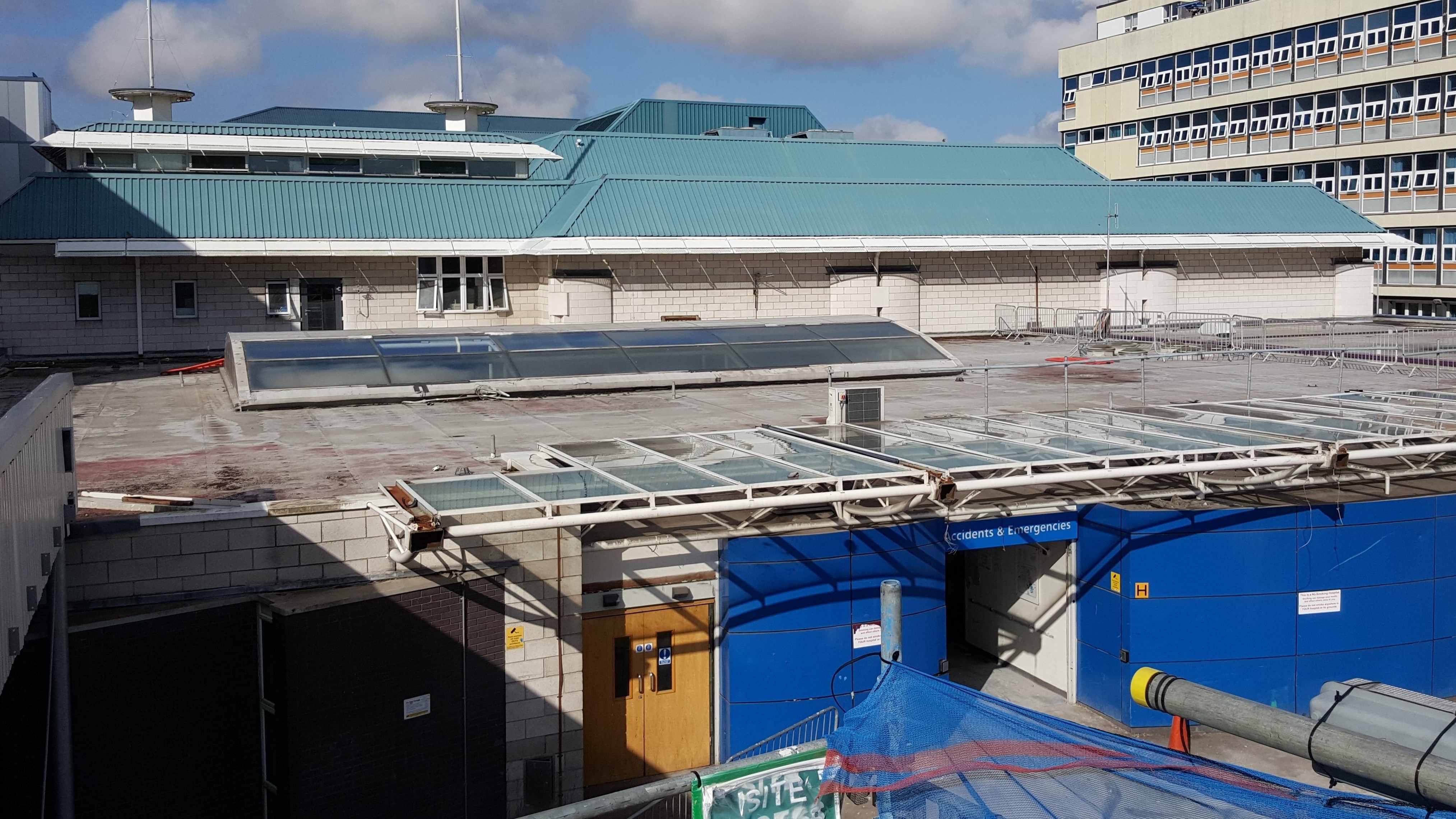 Aintree Hospital Reynolux Roofing Cladding Longworth Aintree Hospital Liverpool Fatra Optimo Traditional Textures (11)